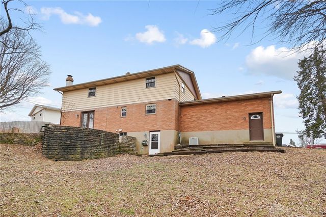 1221 Harmony Lane, Fairborn, OH 45324