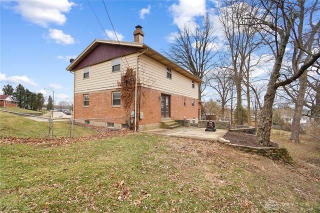 1221 Harmony Lane, Fairborn, OH 45324