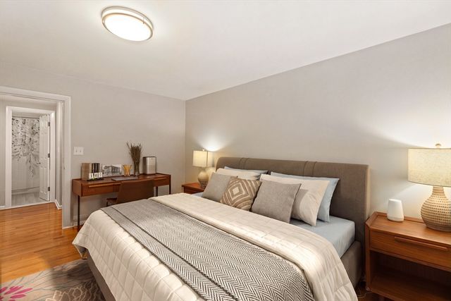 38 Westgate Rd 1, Boston, MA 02467