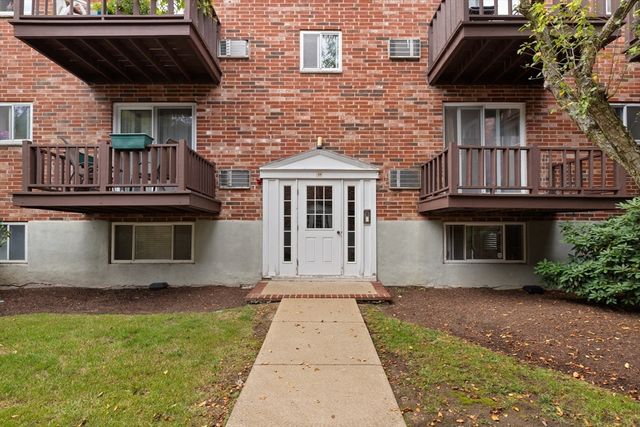 38 Westgate Rd 1, Boston, MA 02467