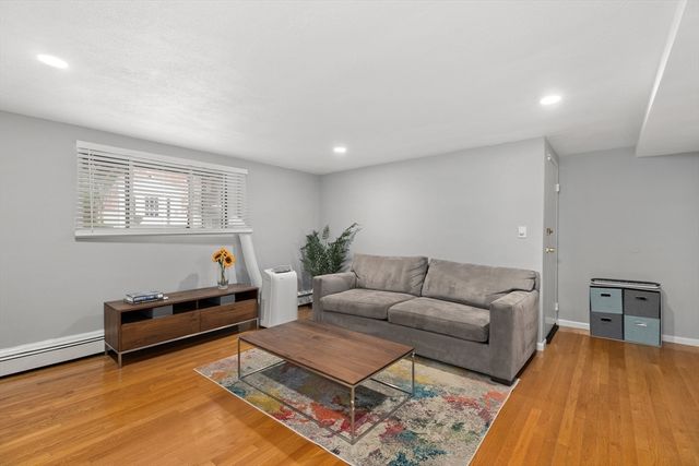 38 Westgate Rd 1, Boston, MA 02467