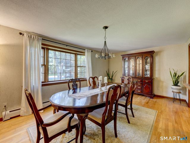 102 Ralph Road, Manchester, CT 06042