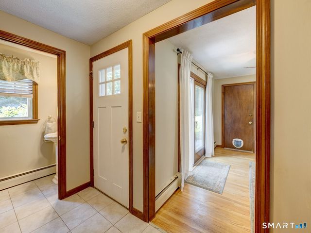 102 Ralph Road, Manchester, CT 06042