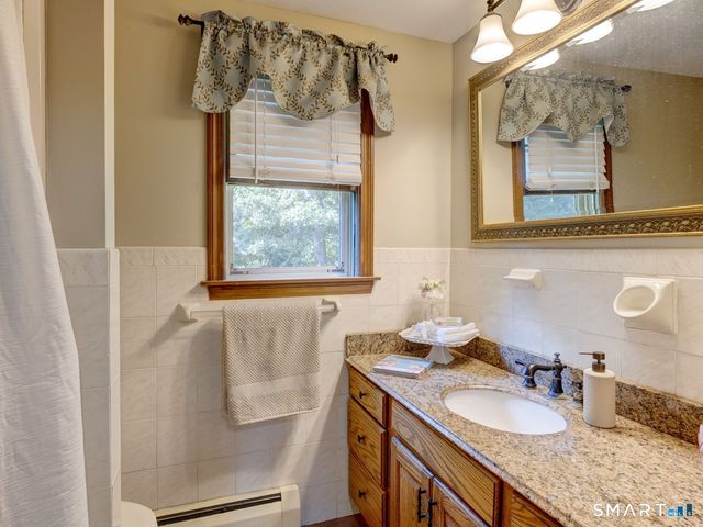 102 Ralph Road, Manchester, CT 06042