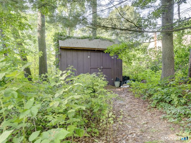 102 Ralph Road, Manchester, CT 06042