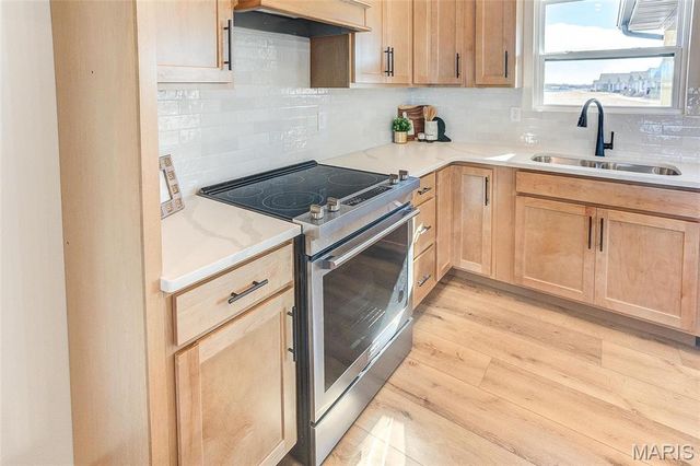 127 Bayport Drive, Moro, IL 62067
