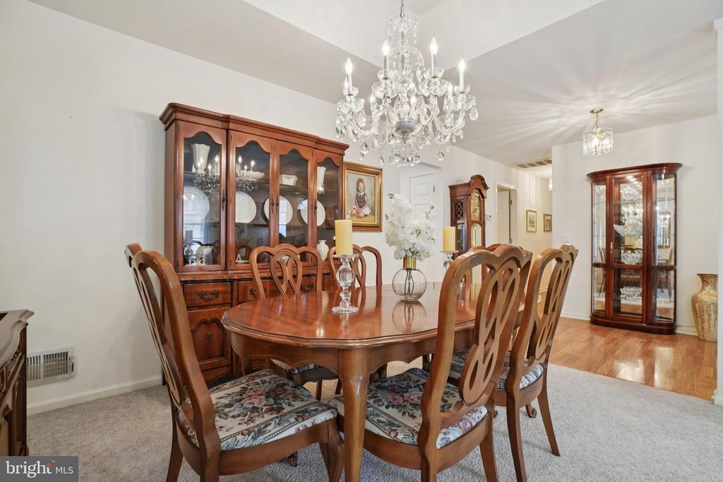 2703 MEADOW LAKE DR, Toms River, NJ 08755