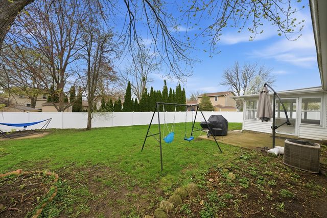 1198 ARROWWOOD Court, Aurora, IL 60504