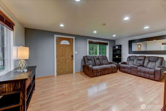 3533 SE 6th ST, Renton, WA 98058