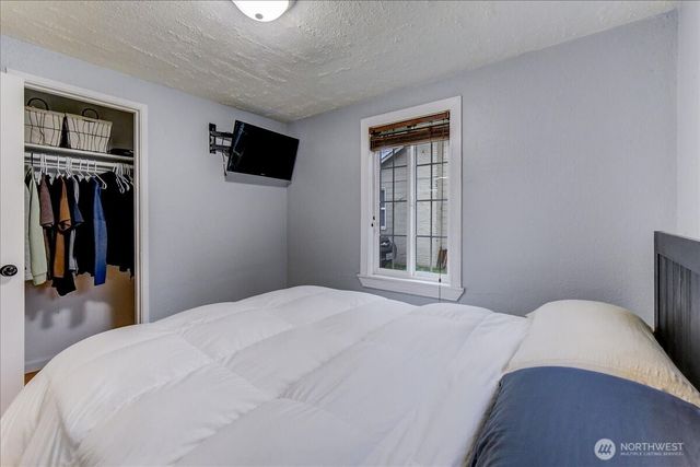 3533 SE 6th ST, Renton, WA 98058