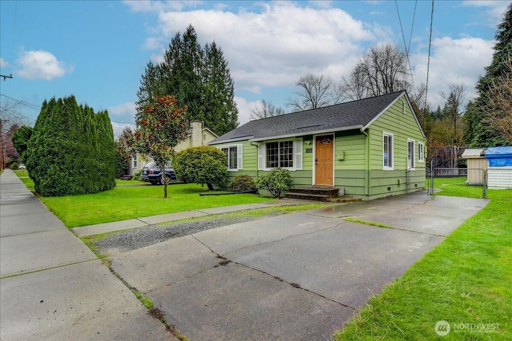 3533 SE 6th ST, Renton, WA 98058