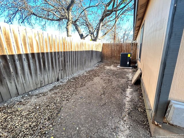 6311 Waddesdon Wood, San Antonio, TX 78233