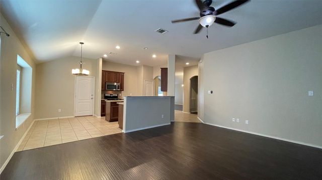 8131 Tierra Del Sol Road, Arlington, TX 76002