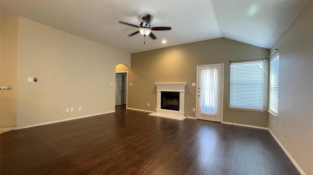 8131 Tierra Del Sol Road, Arlington, TX 76002