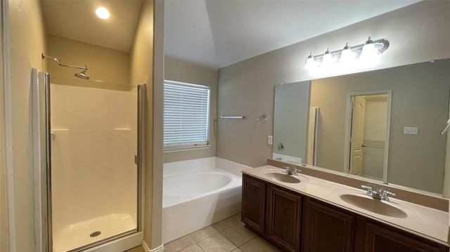 8131 Tierra Del Sol Road, Arlington, TX 76002