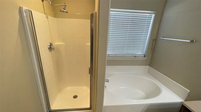 8131 Tierra Del Sol Road, Arlington, TX 76002