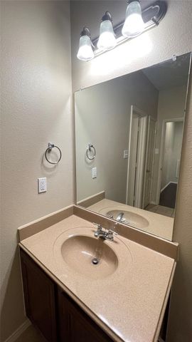 8131 Tierra Del Sol Road, Arlington, TX 76002