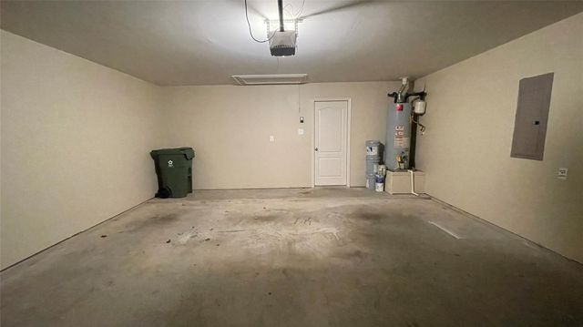 8131 Tierra Del Sol Road, Arlington, TX 76002