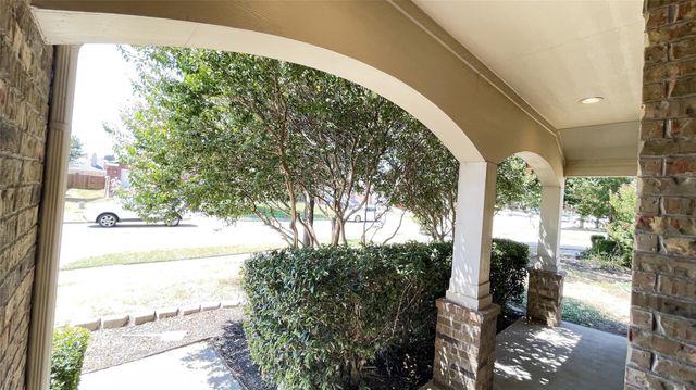 8131 Tierra Del Sol Road, Arlington, TX 76002