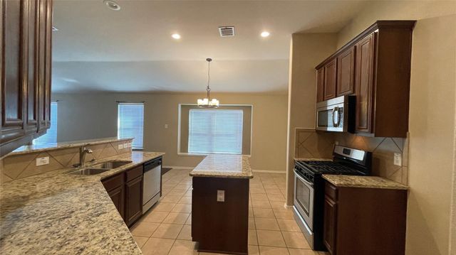 8131 Tierra Del Sol Road, Arlington, TX 76002