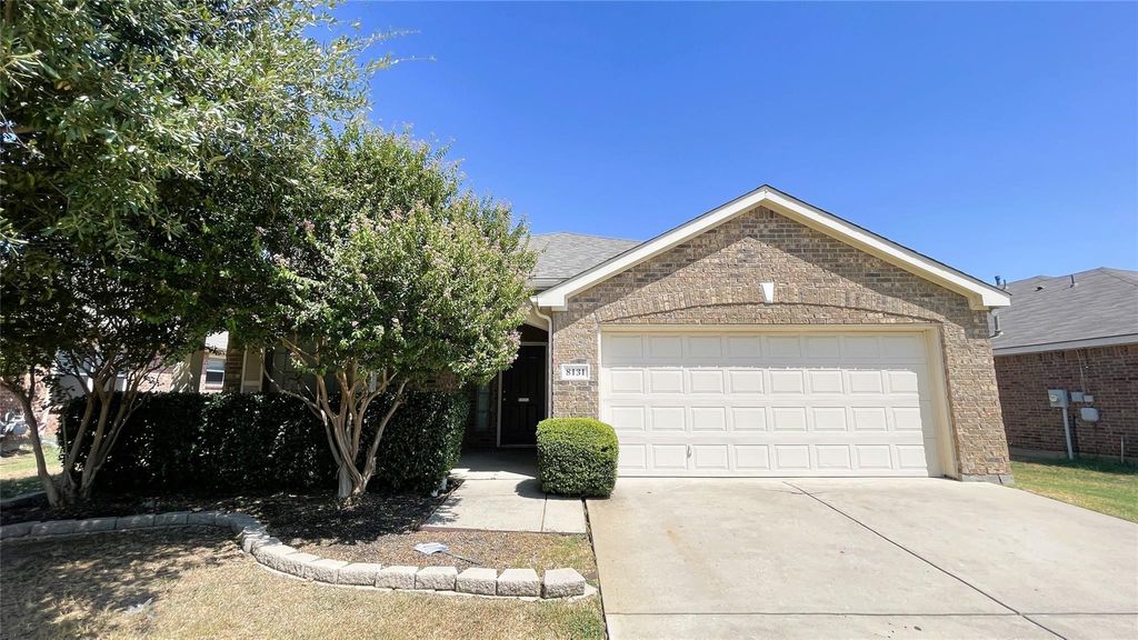 8131 Tierra Del Sol Road, Arlington, TX 76002
