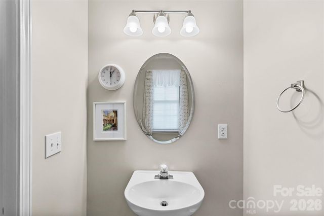 8733 Robinson Forest Drive, Charlotte, NC 28277