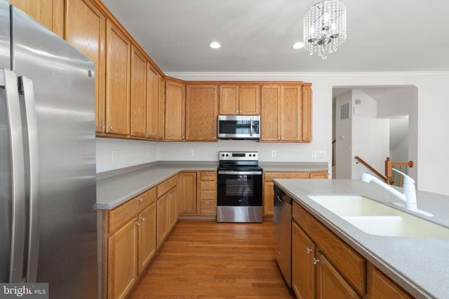 2225 POTOMAC CLUB PKWY, Woodbridge, VA 22191