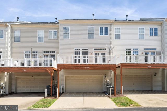 2225 POTOMAC CLUB PKWY, Woodbridge, VA 22191