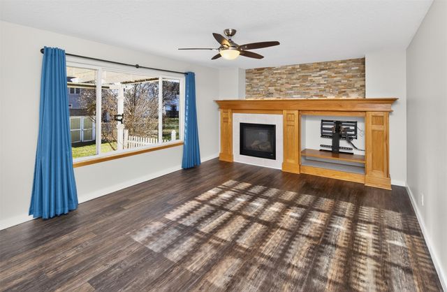 12308 Valdez Drive, Urbandale, IA 50323