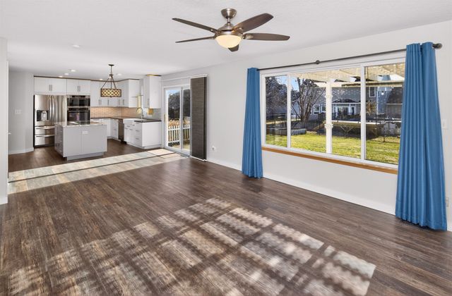 12308 Valdez Drive, Urbandale, IA 50323