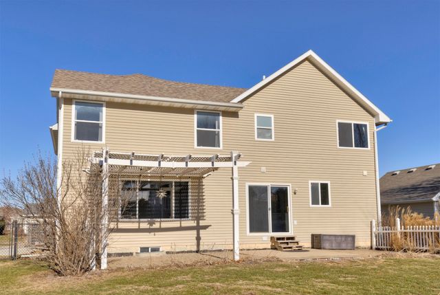 12308 Valdez Drive, Urbandale, IA 50323
