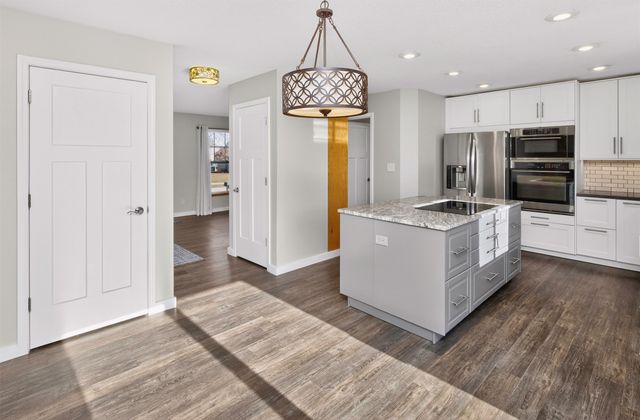 12308 Valdez Drive, Urbandale, IA 50323