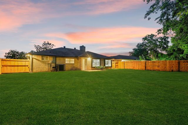 15439 Indian Woods Drive, Houston, TX 77489