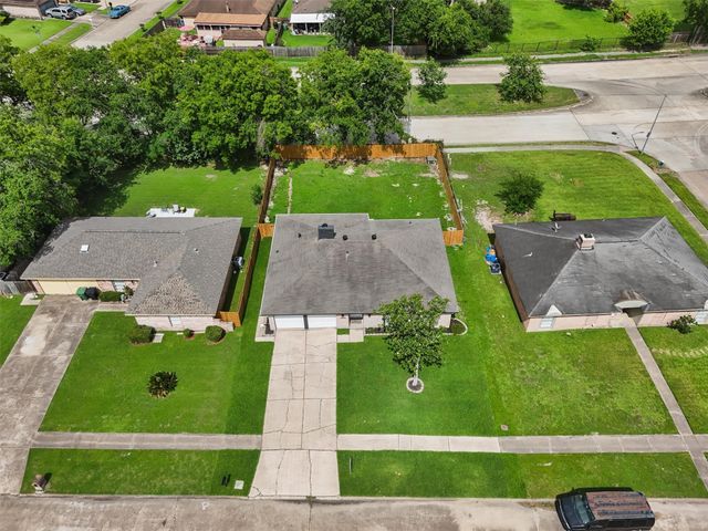 15439 Indian Woods Drive, Houston, TX 77489