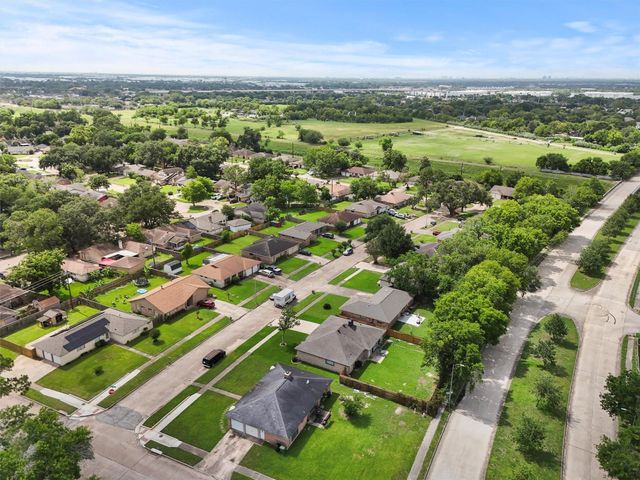 15439 Indian Woods Drive, Houston, TX 77489
