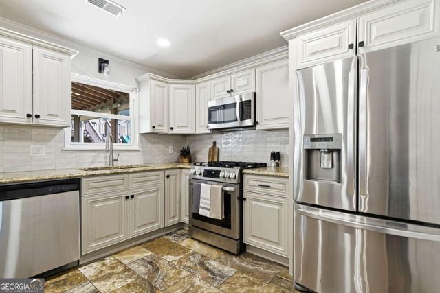 4489 Coventry Way NE, Roswell, GA 30075