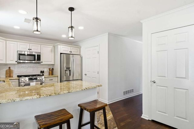 4489 Coventry Way NE, Roswell, GA 30075