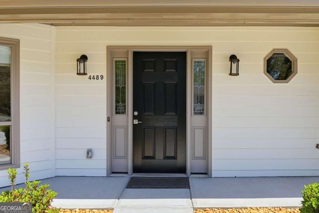 4489 Coventry Way NE, Roswell, GA 30075