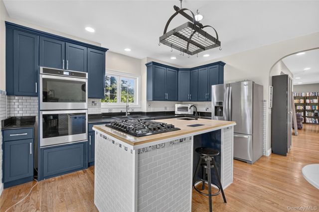 5 Harvey Way, Newburgh, NY 12550