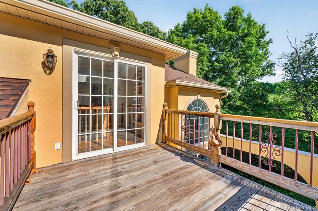 5 Harvey Way, Newburgh, NY 12550