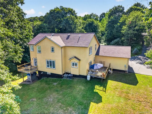 5 Harvey Way, Newburgh, NY 12550