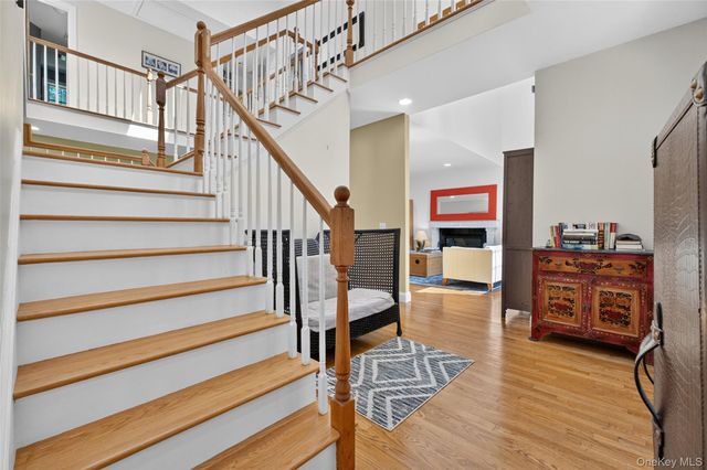 5 Harvey Way, Newburgh, NY 12550