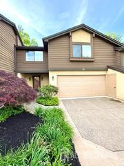 165 Sayre Drive, Plainsboro, NJ 08540