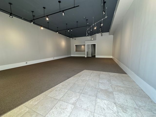 514 W Northwest Highway, Mount Prospect, IL 60056