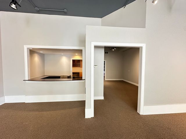 514 W Northwest Highway, Mount Prospect, IL 60056