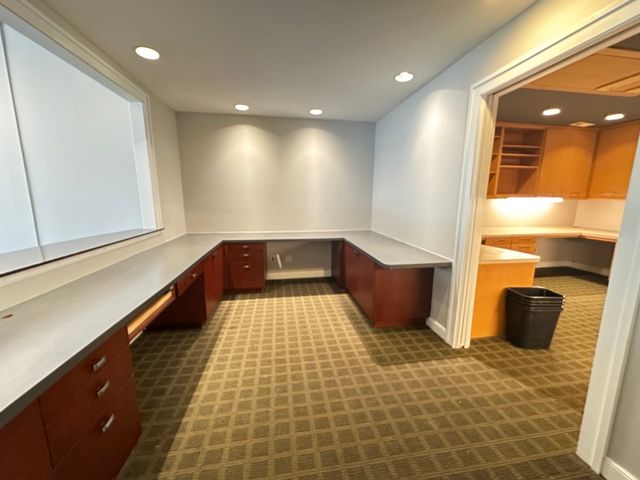 514 W Northwest Highway, Mount Prospect, IL 60056
