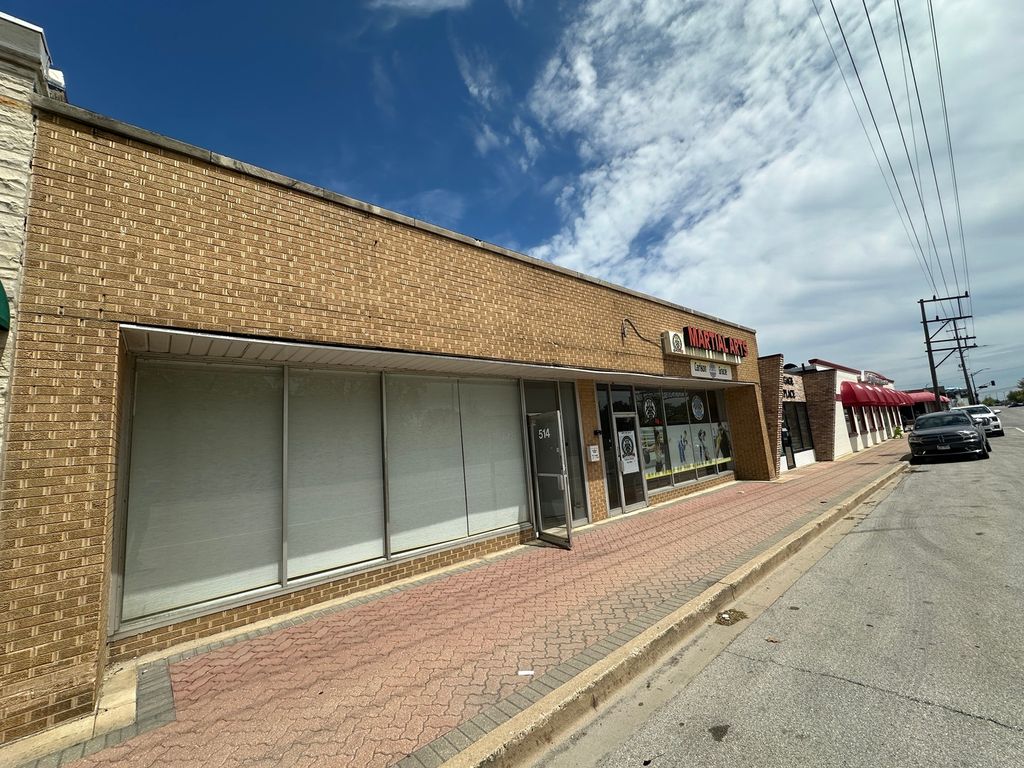 514 W Northwest Highway, Mount Prospect, IL 60056