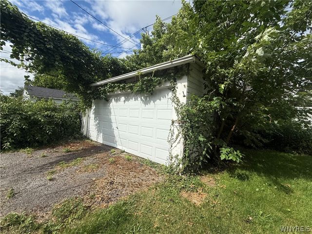 112 Carmel Road, Buffalo, NY 14214