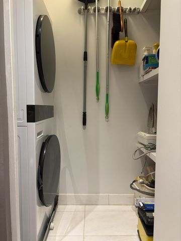 1100 N Lake Shore Drive 27B, Chicago, IL 60611