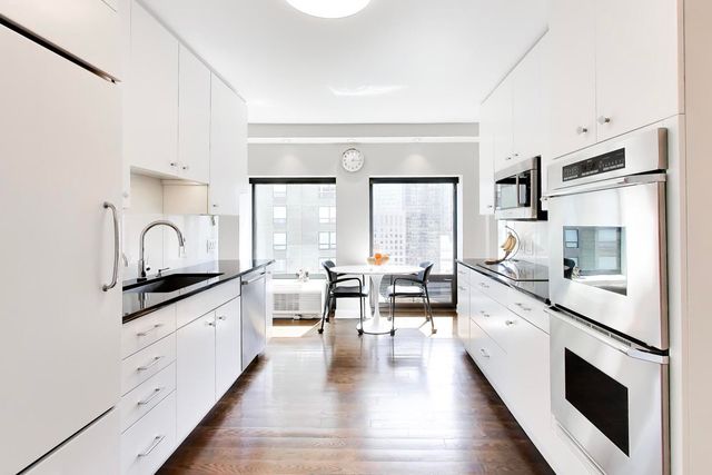 1100 N Lake Shore Drive 27B, Chicago, IL 60611